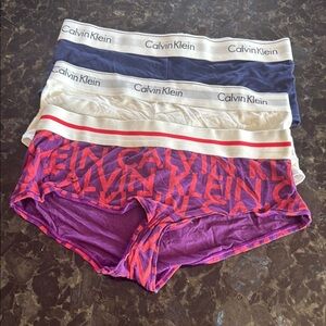 Calvin Klein Women's Panties - White, Blue, Purple